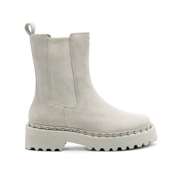 Vince Camuto Meendey Stud Chelsea Boots 9 NEW - Picture 2 of 5